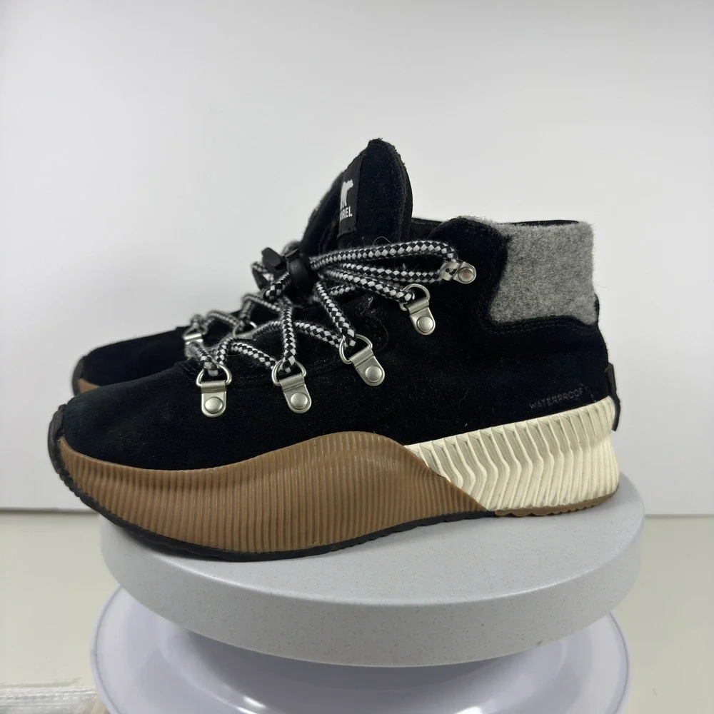 Sorel Kids Out N About III Conquest Waterproof Suede Boots Black Size 4